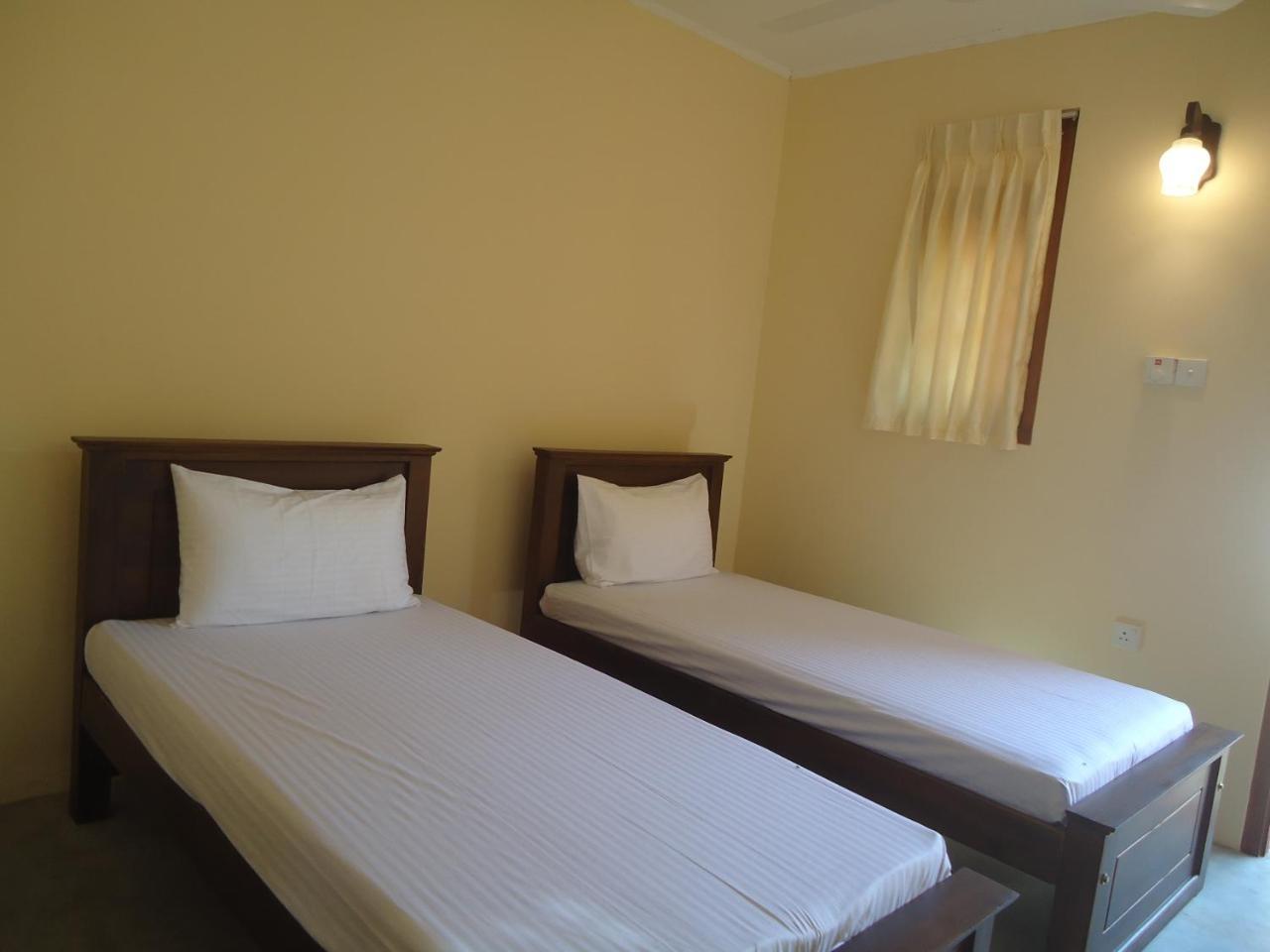 New Sanmi Resort Malabe Esterno foto