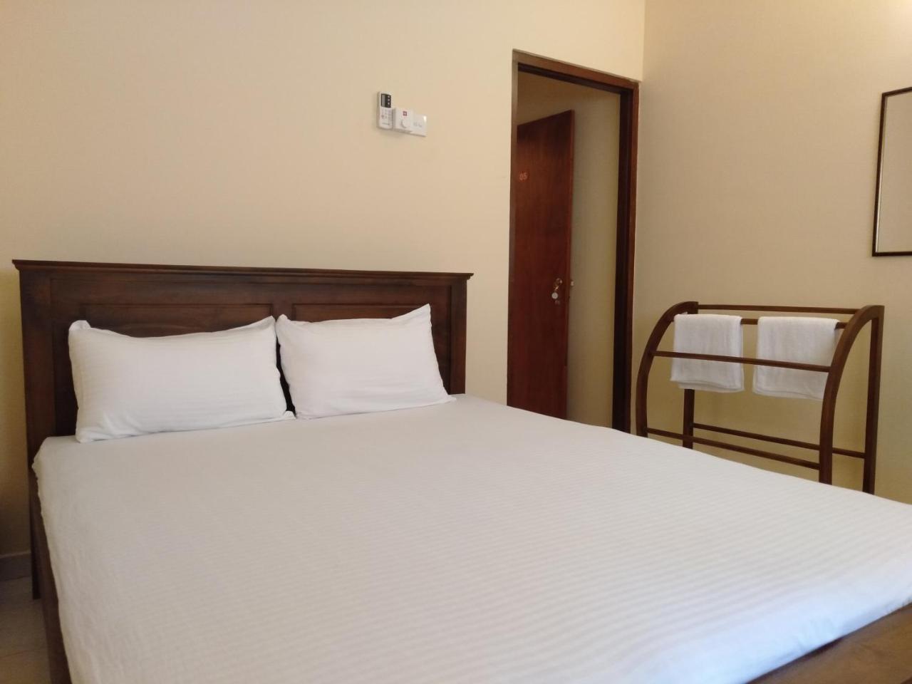 New Sanmi Resort Malabe Esterno foto