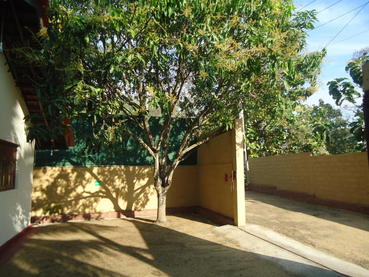 New Sanmi Resort Malabe Esterno foto